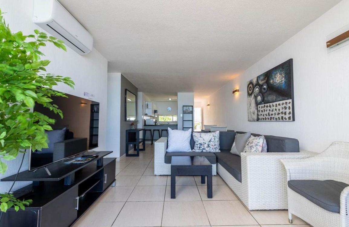 Chakas Cove Apartment Балито Екстериор снимка
